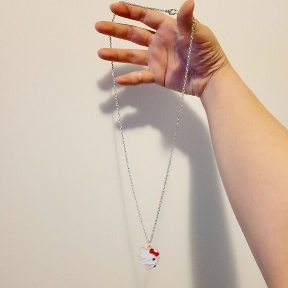 Brand new Hello Kitty necklace - Picture 4 of 4